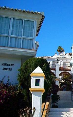 Domy Costa Blanca, Costa Del Sol - jakimi atrakcjami kusi hiszpańskie wybrzeże w okolicach Alicante i Malagi?