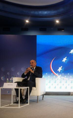 [VIDEO] Premier podczas XXX Forum Ekonomicznego o przyszłości naszego regionu i wyzwaniach, które przed nim stoją. Wspólna konferencja z premierem Ukrainy i spotkanie z premierem Słowenii